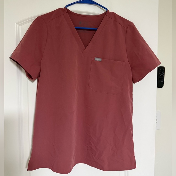 Figs Tops - FIGS catarina scrub top in “dusty rose”/mauve